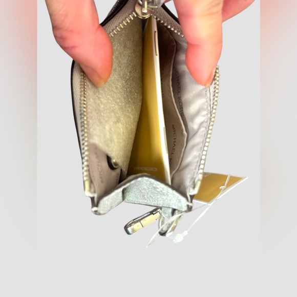 Michael Kors Coin Purse Wallet Wristlet Metallic Silver Money Pieces Pouch NWT - Picture 3 of 8